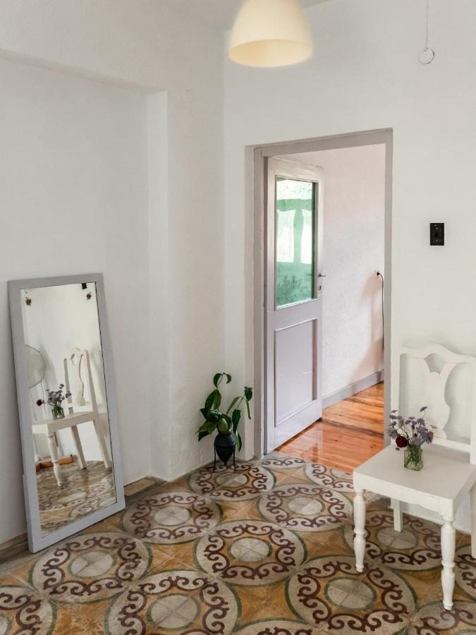 Himara Hostel Vandrerhjem *