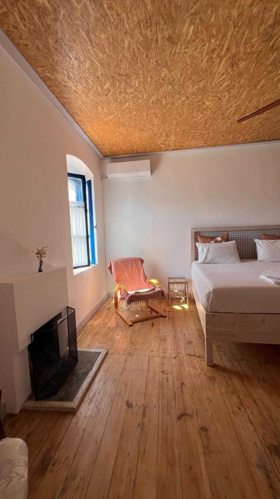 Himara Hostel * Himare