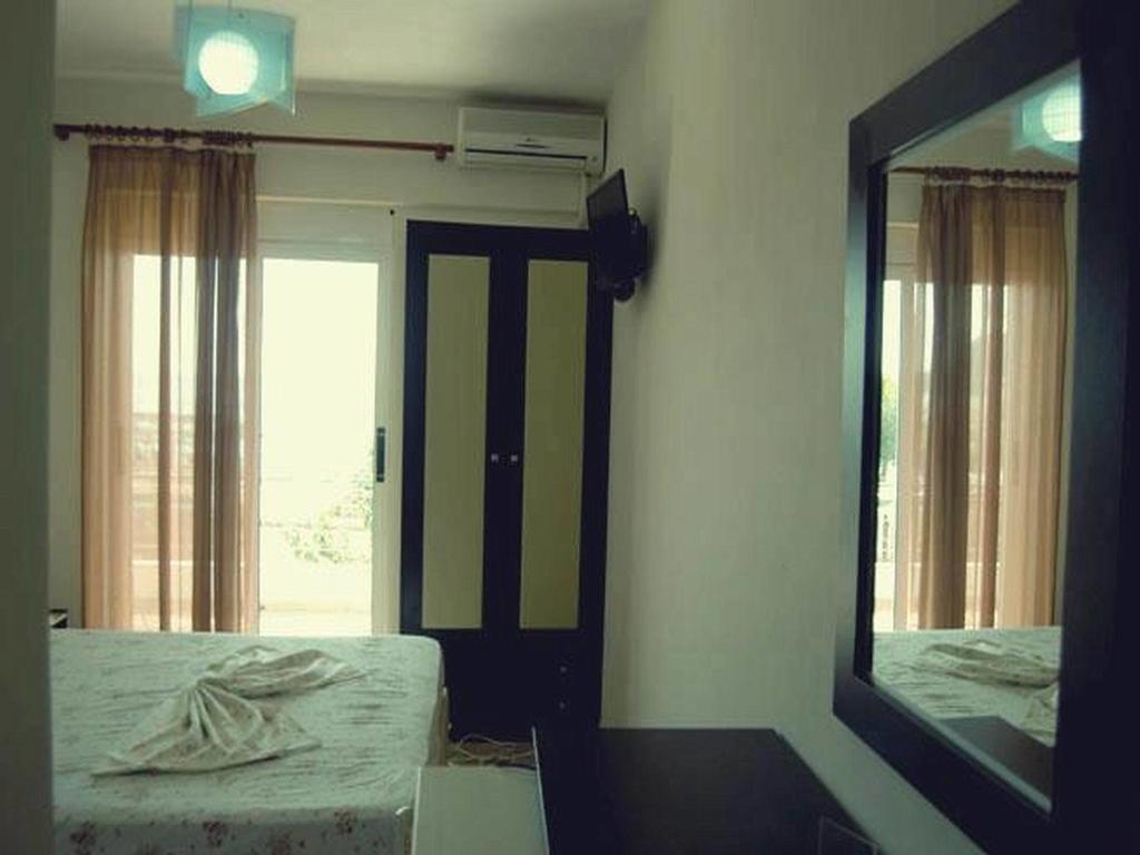 Vandrerhjem Himara Hostel *